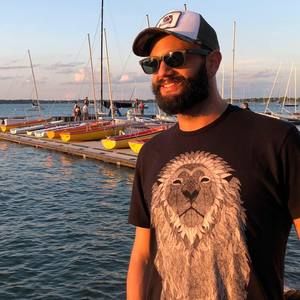 Meet your Posher, Eric